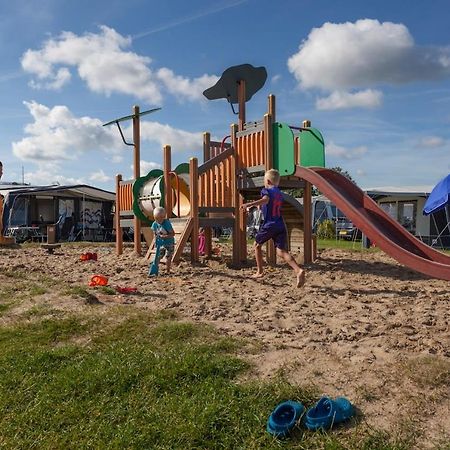 Chalet Op Gezellige Familiecamping Bij Zee Kamperland Bagian luar foto