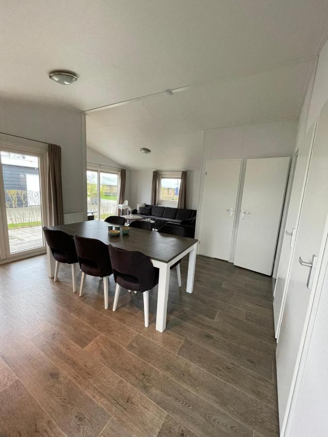 Chalet Op Gezellige Familiecamping Bij Zee Kamperland Bagian luar foto