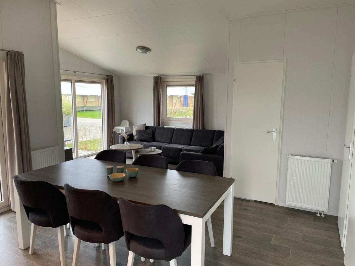 Chalet Op Gezellige Familiecamping Bij Zee Kamperland Bagian luar foto