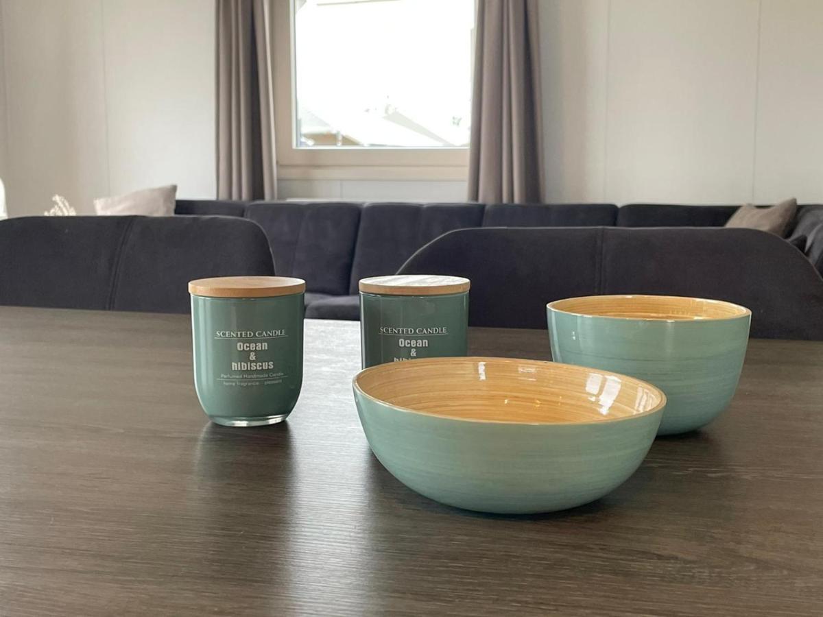 Chalet Op Gezellige Familiecamping Bij Zee Kamperland Bagian luar foto