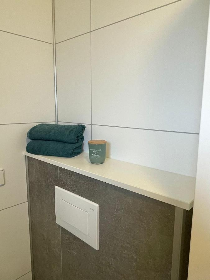 Chalet Op Gezellige Familiecamping Bij Zee Kamperland Bagian luar foto