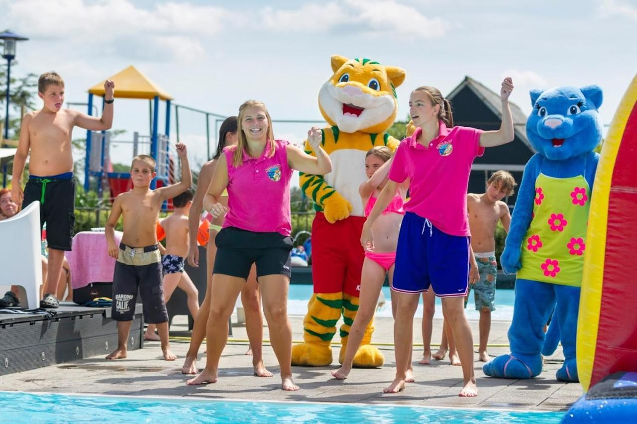 Chalet Op Gezellige Familiecamping Bij Zee Kamperland Bagian luar foto